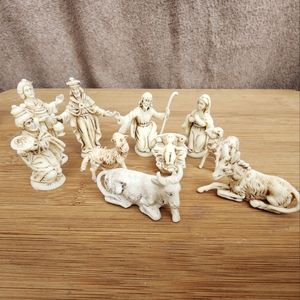 Miniature Nativiy Set (10 pieces) Durable Plastic Cream with Aged Patina Look